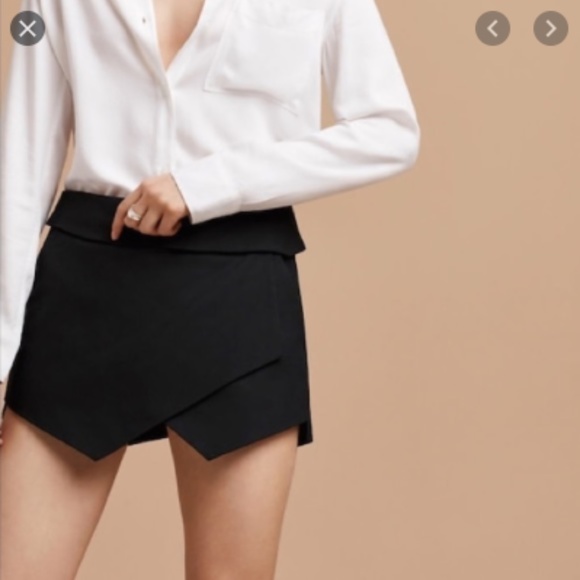 Aritzia Skort - Picture 2 of 4